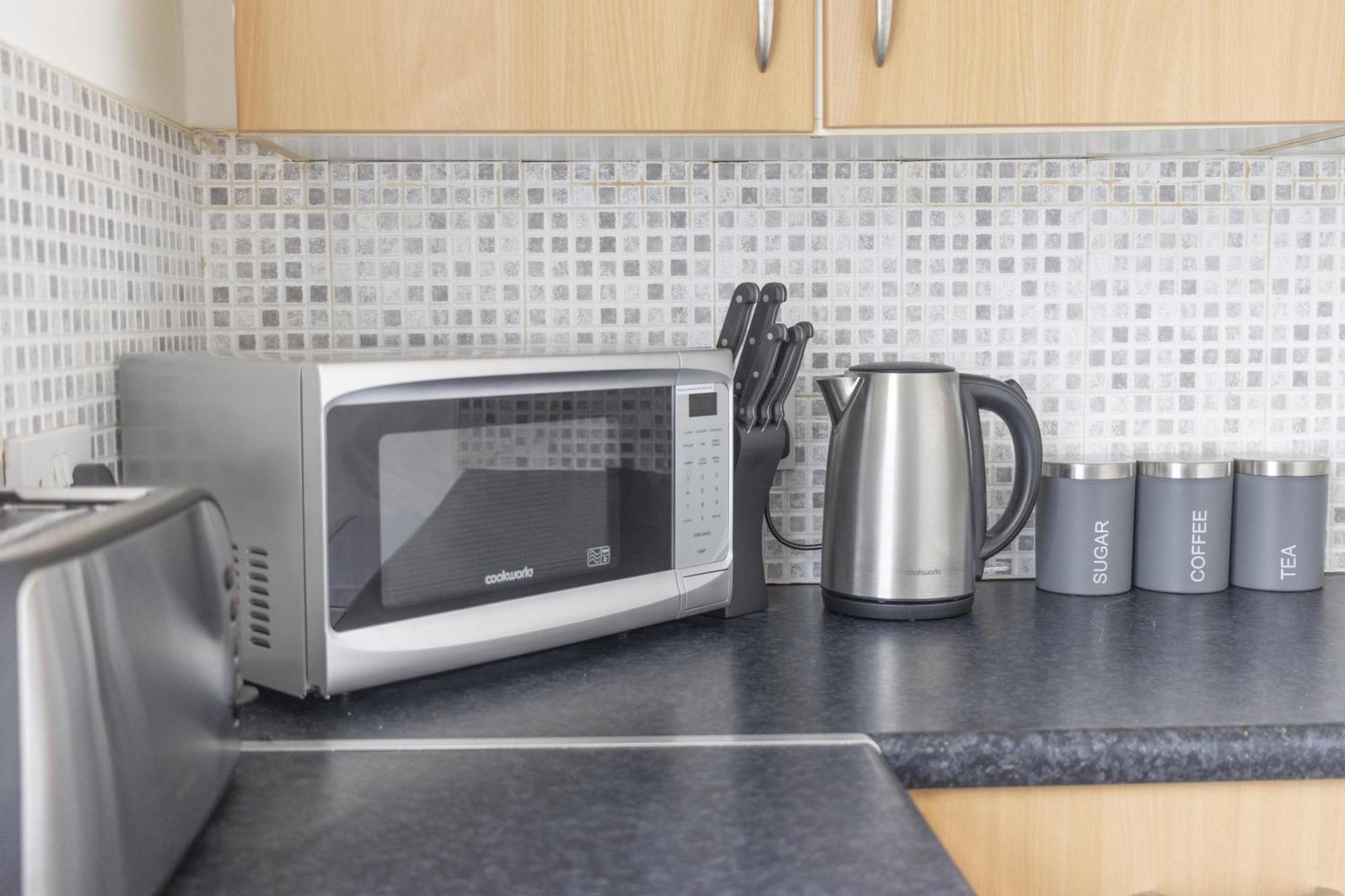 Alexandra - Large 3 Bed Perfect For Contractors, Free Parking, Fast Wifi And Great Value! Apartman Plymouth Kültér fotó